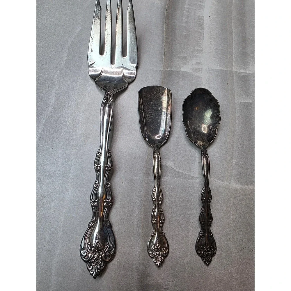 International Silverplate 3pc Serving Set Meat Fork Sugar Shell‎ Butter Knife A6